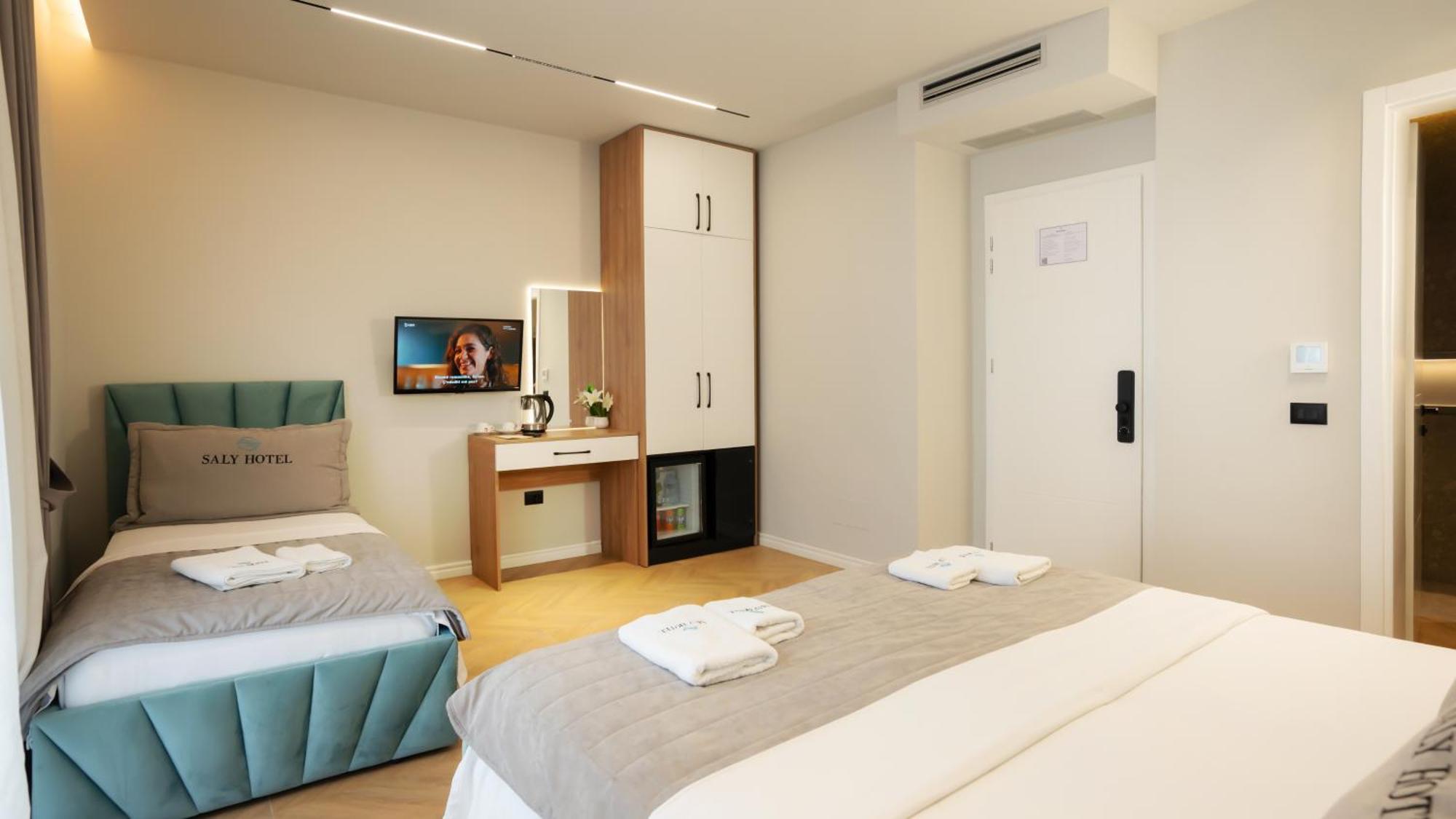 Hotel Saly Δυρράχιο Εξωτερικό φωτογραφία
